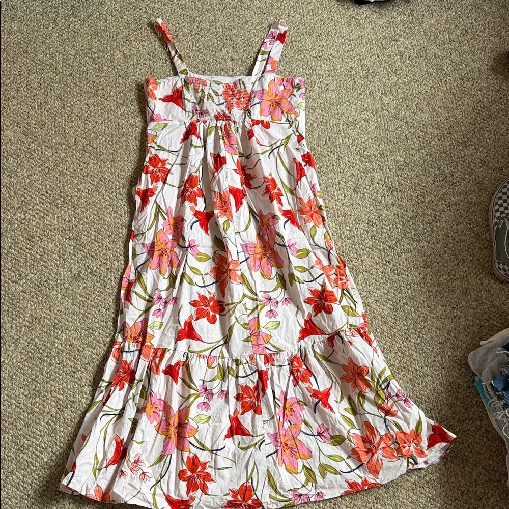 Floral Maxi Dress with Red and Pink Accents - Picture 2 of 3